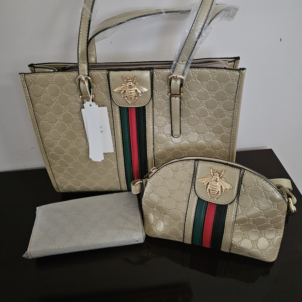 Woman 3pc Queen Bee Stripe Shoulder Bag Crossbody Bag and Wallet